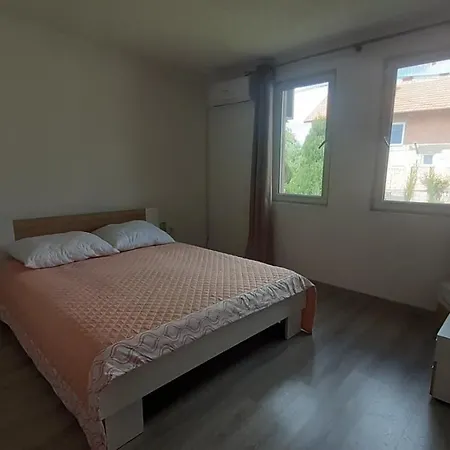 Villa Podgora Breza